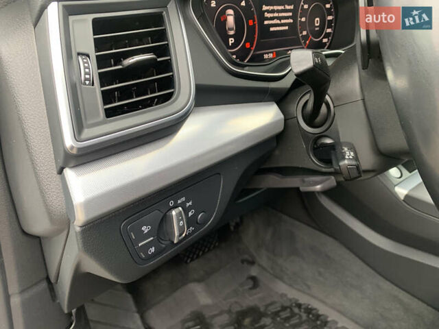 Белый Ауди Ку 5, объемом двигателя 2 л и пробегом 188 тыс. км за 31700 $, фото 41 на Automoto.ua