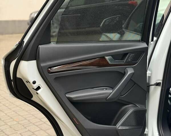 Белый Ауди Ку 5, объемом двигателя 1.98 л и пробегом 88 тыс. км за 26900 $, фото 20 на Automoto.ua