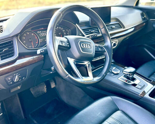 Белый Ауди Ку 5, объемом двигателя 1.98 л и пробегом 92 тыс. км за 25500 $, фото 8 на Automoto.ua