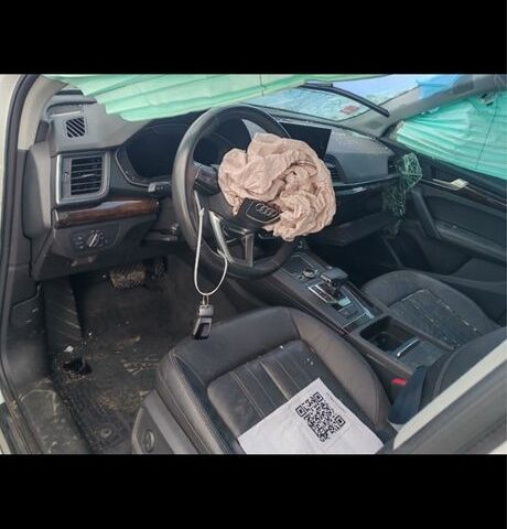 Белый Ауди Ку 5, объемом двигателя 2 л и пробегом 68 тыс. км за 6500 $, фото 3 на Automoto.ua