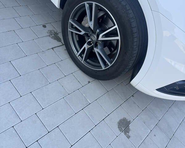 Белый Ауди Ку 5, объемом двигателя 1.97 л и пробегом 215 тыс. км за 32900 $, фото 9 на Automoto.ua