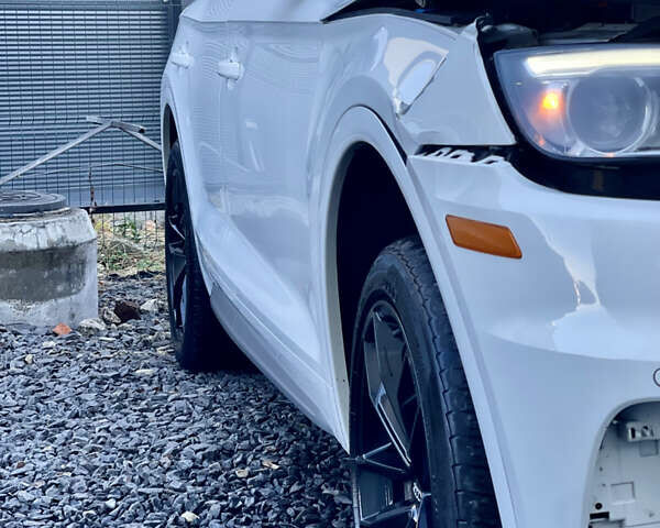 Білий Ауді Ку 5, об'ємом двигуна 1.98 л та пробігом 148 тис. км за 16400 $, фото 5 на Automoto.ua