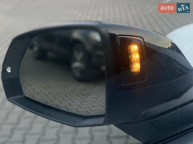 Білий Ауді Ку 5, об'ємом двигуна 2 л та пробігом 148 тис. км за 21500 $, фото 10 на Automoto.ua