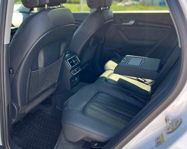 Белый Ауди Ку 5, объемом двигателя 1.98 л и пробегом 125 тыс. км за 29950 $, фото 13 на Automoto.ua