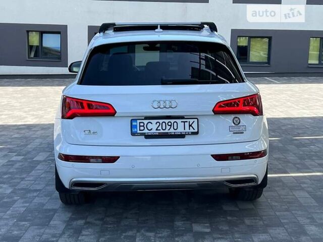 Білий Ауді Ку 5, об'ємом двигуна 1.98 л та пробігом 175 тис. км за 26000 $, фото 7 на Automoto.ua