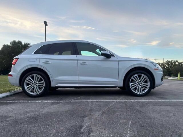 Білий Ауді Ку 5, об'ємом двигуна 2 л та пробігом 44 тис. км за 14000 $, фото 7 на Automoto.ua