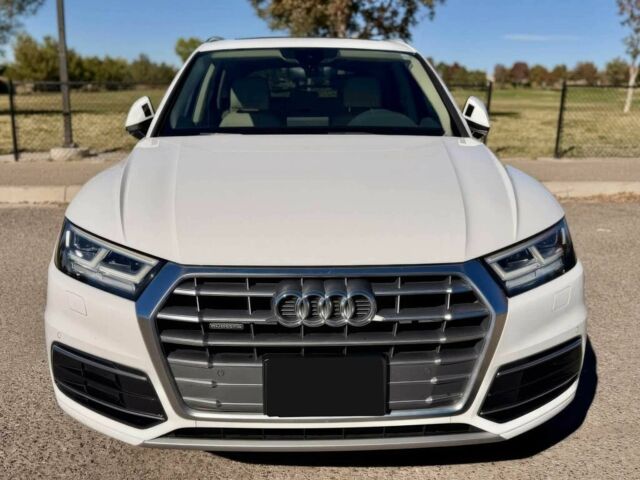 Белый Ауди Ку 5, объемом двигателя 2 л и пробегом 37 тыс. км за 11000 $, фото 1 на Automoto.ua