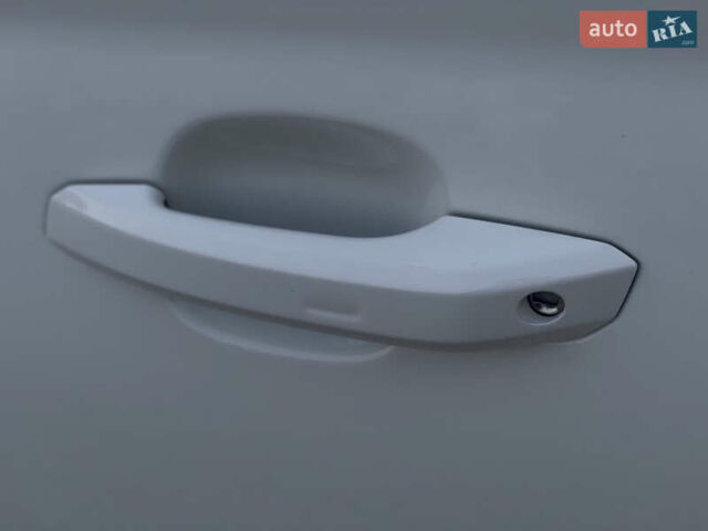 Білий Ауді Ку 5, об'ємом двигуна 2 л та пробігом 148 тис. км за 21500 $, фото 11 на Automoto.ua