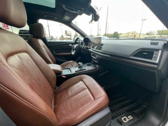 Білий Ауді Ку 5, об'ємом двигуна 2 л та пробігом 36 тис. км за 12500 $, фото 9 на Automoto.ua