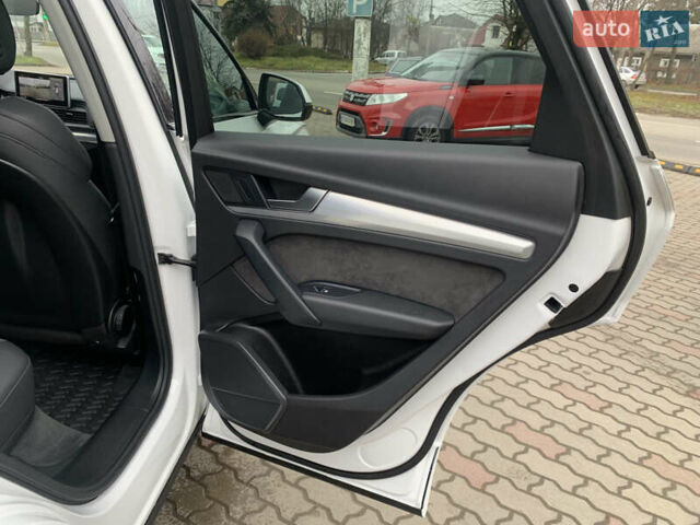 Белый Ауди Ку 5, объемом двигателя 2 л и пробегом 188 тыс. км за 31700 $, фото 51 на Automoto.ua