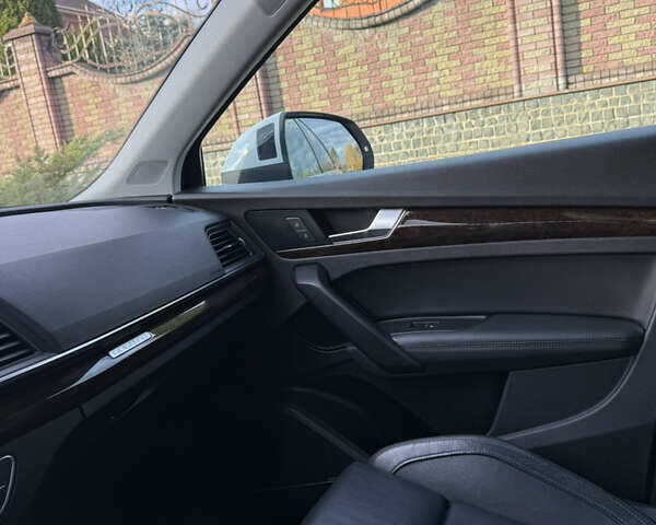 Білий Ауді Ку 5, об'ємом двигуна 1.98 л та пробігом 211 тис. км за 22300 $, фото 12 на Automoto.ua