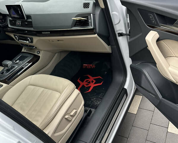 Ауди Ку 5 2019 в Тернополе на Automoto.ua Белый Ауди Ку 5, объемом двигателя 2 л и пробегом 83 тыс. км за 27000 $, фото 10 на Automoto.ua