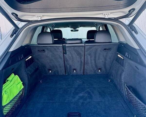 Ауди Ку 5 2019 в Тернополе на Automoto.ua Белый Ауди Ку 5, объемом двигателя 1.98 л и пробегом 88 тыс. км за 26500 $, фото 11 на Automoto.ua