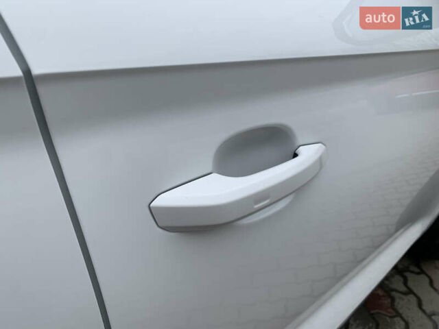 Белый Ауди Ку 5, объемом двигателя 2 л и пробегом 188 тыс. км за 31700 $, фото 55 на Automoto.ua