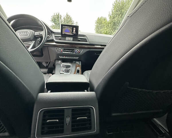 Ауди Ку 5 2019 в Тернополе на Automoto.ua Белый Ауди Ку 5, объемом двигателя 2 л и пробегом 64 тыс. км за 24700 $, фото 10 на Automoto.ua
