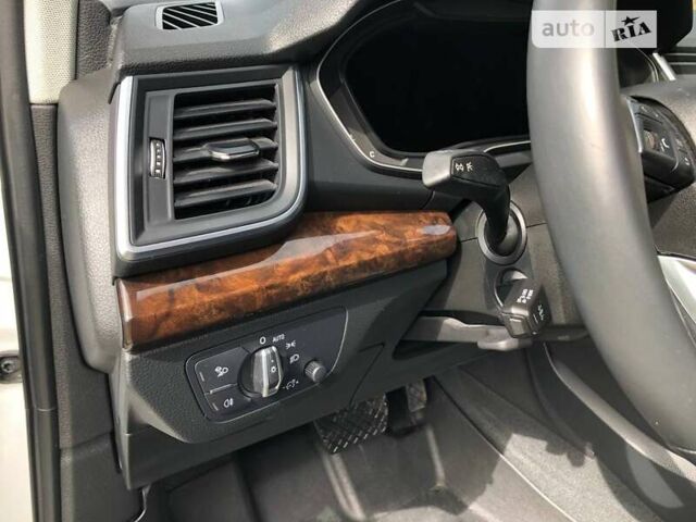 Білий Ауді Ку 5, об'ємом двигуна 1.98 л та пробігом 175 тис. км за 26000 $, фото 12 на Automoto.ua