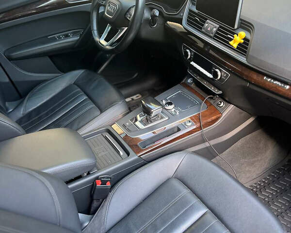 Белый Ауди Ку 5, объемом двигателя 1.98 л и пробегом 125 тыс. км за 29950 $, фото 10 на Automoto.ua