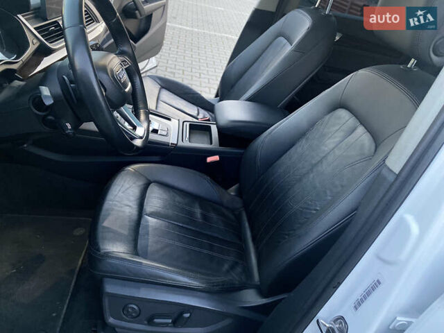 Білий Ауді Ку 5, об'ємом двигуна 2 л та пробігом 148 тис. км за 21500 $, фото 16 на Automoto.ua