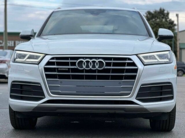 Білий Ауді Ку 5, об'ємом двигуна 2 л та пробігом 36 тис. км за 12500 $, фото 1 на Automoto.ua