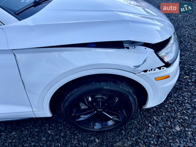 Білий Ауді Ку 5, об'ємом двигуна 1.98 л та пробігом 148 тис. км за 16400 $, фото 8 на Automoto.ua