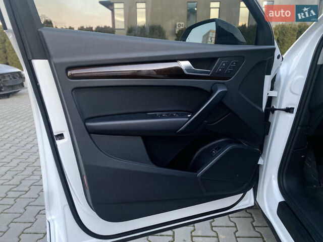 Білий Ауді Ку 5, об'ємом двигуна 2 л та пробігом 148 тис. км за 21500 $, фото 12 на Automoto.ua