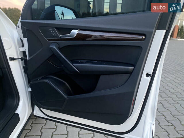 Білий Ауді Ку 5, об'ємом двигуна 2 л та пробігом 148 тис. км за 21500 $, фото 31 на Automoto.ua