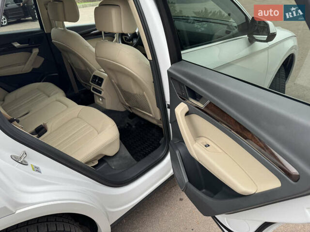 Белый Ауди Ку 5, объемом двигателя 1.98 л и пробегом 118 тыс. км за 25500 $, фото 14 на Automoto.ua