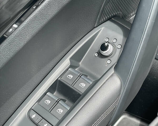 Белый Ауди Ку 5, объемом двигателя 1.98 л и пробегом 21 тыс. км за 30950 $, фото 7 на Automoto.ua