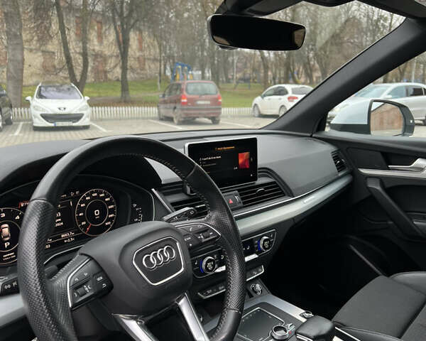 Белый Ауди Ку 5, объемом двигателя 1.97 л и пробегом 240 тыс. км за 38500 $, фото 16 на Automoto.ua