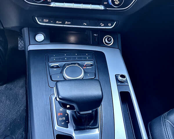 Білий Ауді Ку 5, об'ємом двигуна 1.98 л та пробігом 148 тис. км за 16400 $, фото 50 на Automoto.ua