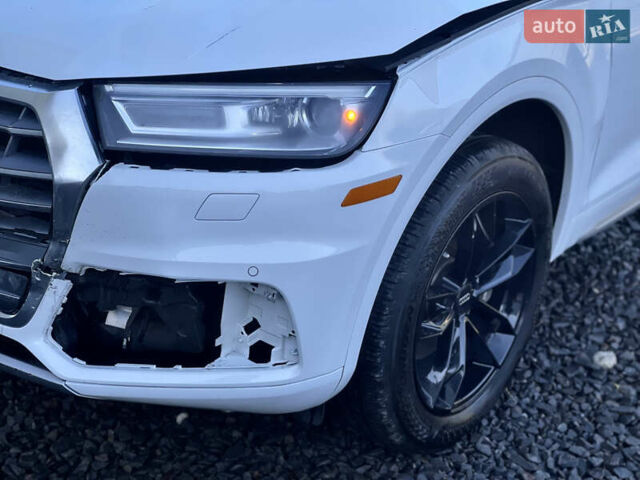 Білий Ауді Ку 5, об'ємом двигуна 1.98 л та пробігом 148 тис. км за 16400 $, фото 10 на Automoto.ua