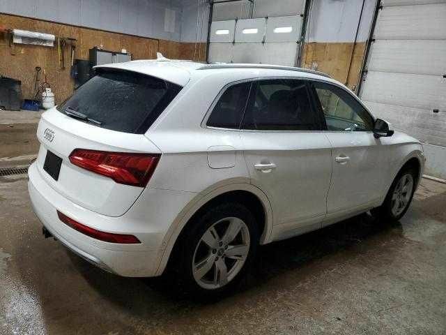 Белый Ауди Ку 5, объемом двигателя 0 л и пробегом 67 тыс. км за 8000 $, фото 2 на Automoto.ua
