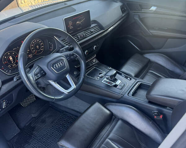 Белый Ауди Ку 5, объемом двигателя 1.97 л и пробегом 215 тыс. км за 32900 $, фото 13 на Automoto.ua