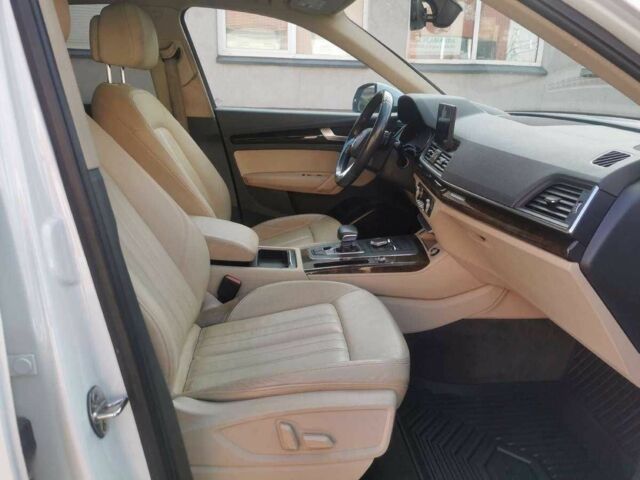 Белый Ауди Ку 5, объемом двигателя 0 л и пробегом 86 тыс. км за 15400 $, фото 8 на Automoto.ua