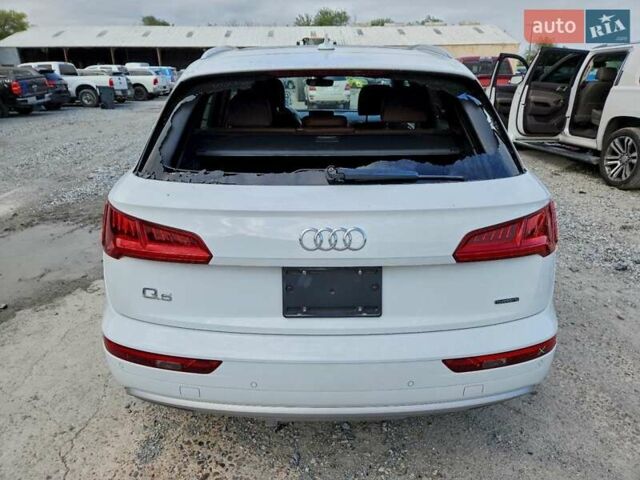 Білий Ауді Ку 5, об'ємом двигуна 0 л та пробігом 118 тис. км за 8100 $, фото 5 на Automoto.ua