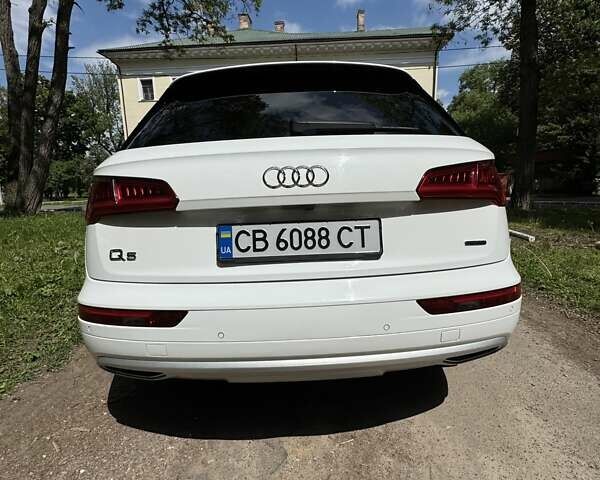Белый Ауди Ку 5, объемом двигателя 1.97 л и пробегом 102 тыс. км за 24900 $, фото 4 на Automoto.ua
