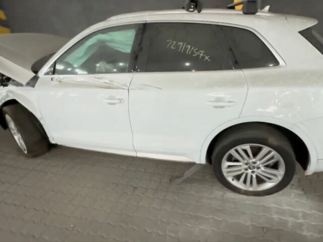 Белый Ауди Ку 5, объемом двигателя 2 л и пробегом 68 тыс. км за 6500 $, фото 9 на Automoto.ua