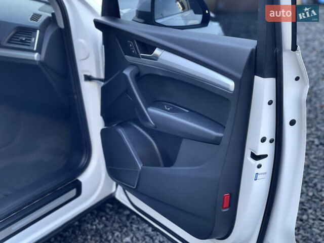 Білий Ауді Ку 5, об'ємом двигуна 1.98 л та пробігом 148 тис. км за 16400 $, фото 31 на Automoto.ua