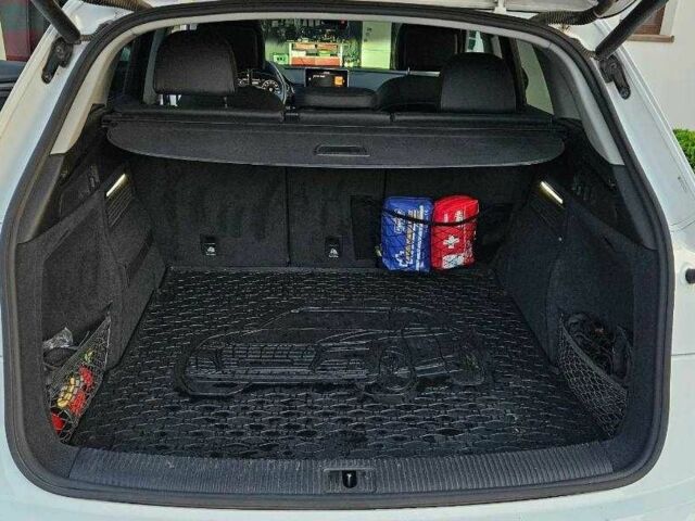 Белый Ауди Ку 5, объемом двигателя 2 л и пробегом 67 тыс. км за 13700 $, фото 12 на Automoto.ua