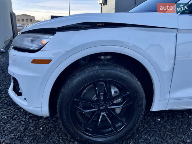Білий Ауді Ку 5, об'ємом двигуна 1.98 л та пробігом 148 тис. км за 16400 $, фото 11 на Automoto.ua