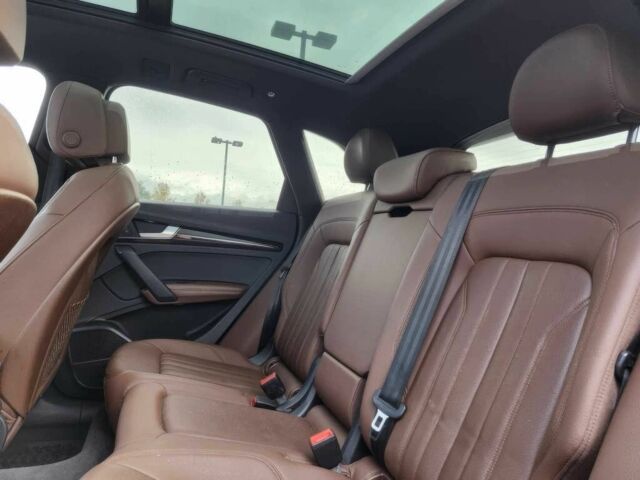 Білий Ауді Ку 5, об'ємом двигуна 2 л та пробігом 37 тис. км за 19200 $, фото 8 на Automoto.ua