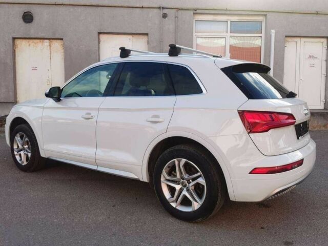 Белый Ауди Ку 5, объемом двигателя 0 л и пробегом 86 тыс. км за 15400 $, фото 4 на Automoto.ua