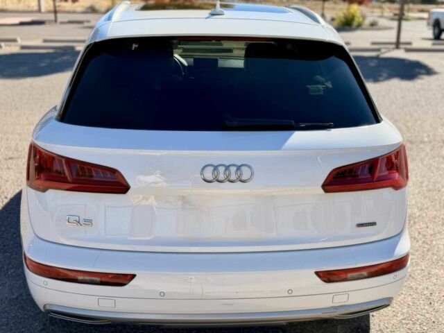 Белый Ауди Ку 5, объемом двигателя 2 л и пробегом 37 тыс. км за 11000 $, фото 3 на Automoto.ua