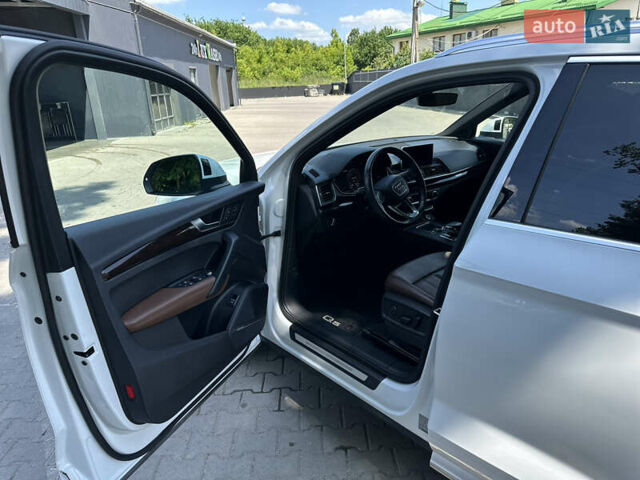 Білий Ауді Ку 5, об'ємом двигуна 1.98 л та пробігом 114 тис. км за 28999 $, фото 8 на Automoto.ua