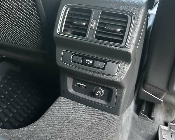 Білий Ауді Ку 5, об'ємом двигуна 2.97 л та пробігом 140 тис. км за 45698 $, фото 15 на Automoto.ua