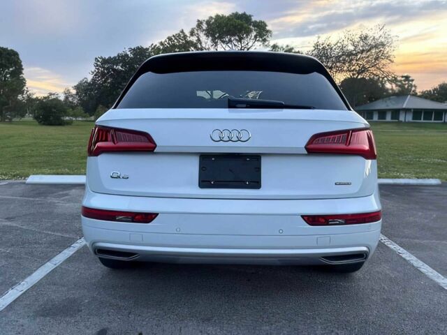 Білий Ауді Ку 5, об'ємом двигуна 2 л та пробігом 44 тис. км за 14000 $, фото 5 на Automoto.ua