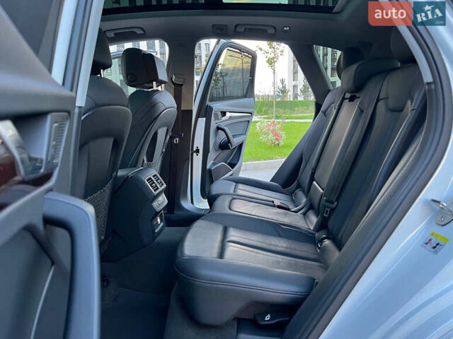 Белый Ауди Ку 5, объемом двигателя 1.98 л и пробегом 63 тыс. км за 31400 $, фото 29 на Automoto.ua