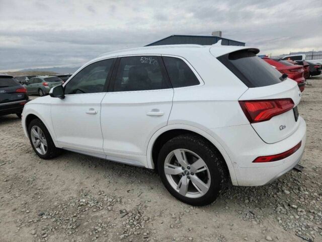 Білий Ауді Ку 5, об'ємом двигуна 2 л та пробігом 112 тис. км за 5500 $, фото 3 на Automoto.ua