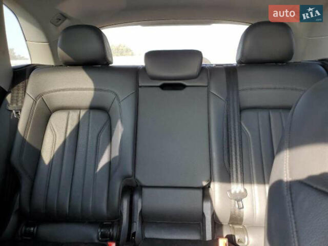 Білий Ауді Ку 5, об'ємом двигуна 1.98 л та пробігом 148 тис. км за 16700 $, фото 9 на Automoto.ua