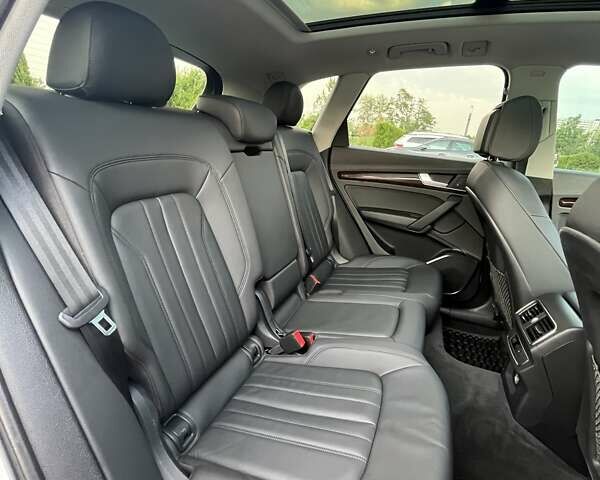 Белый Ауди Ку 5, объемом двигателя 1.98 л и пробегом 218 тыс. км за 23500 $, фото 22 на Automoto.ua